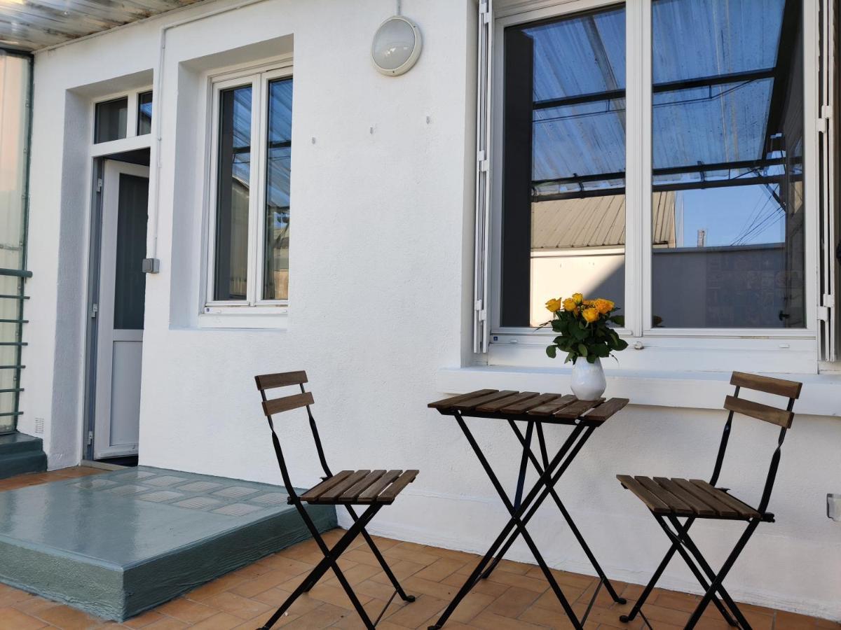 Studio équipé, grande terrasse, à côté de la gare Tours Extérieur photo