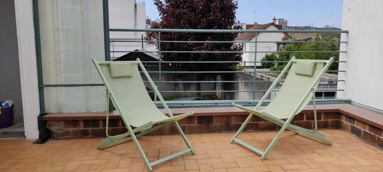 Studio équipé, grande terrasse, à côté de la gare Tours Extérieur photo
