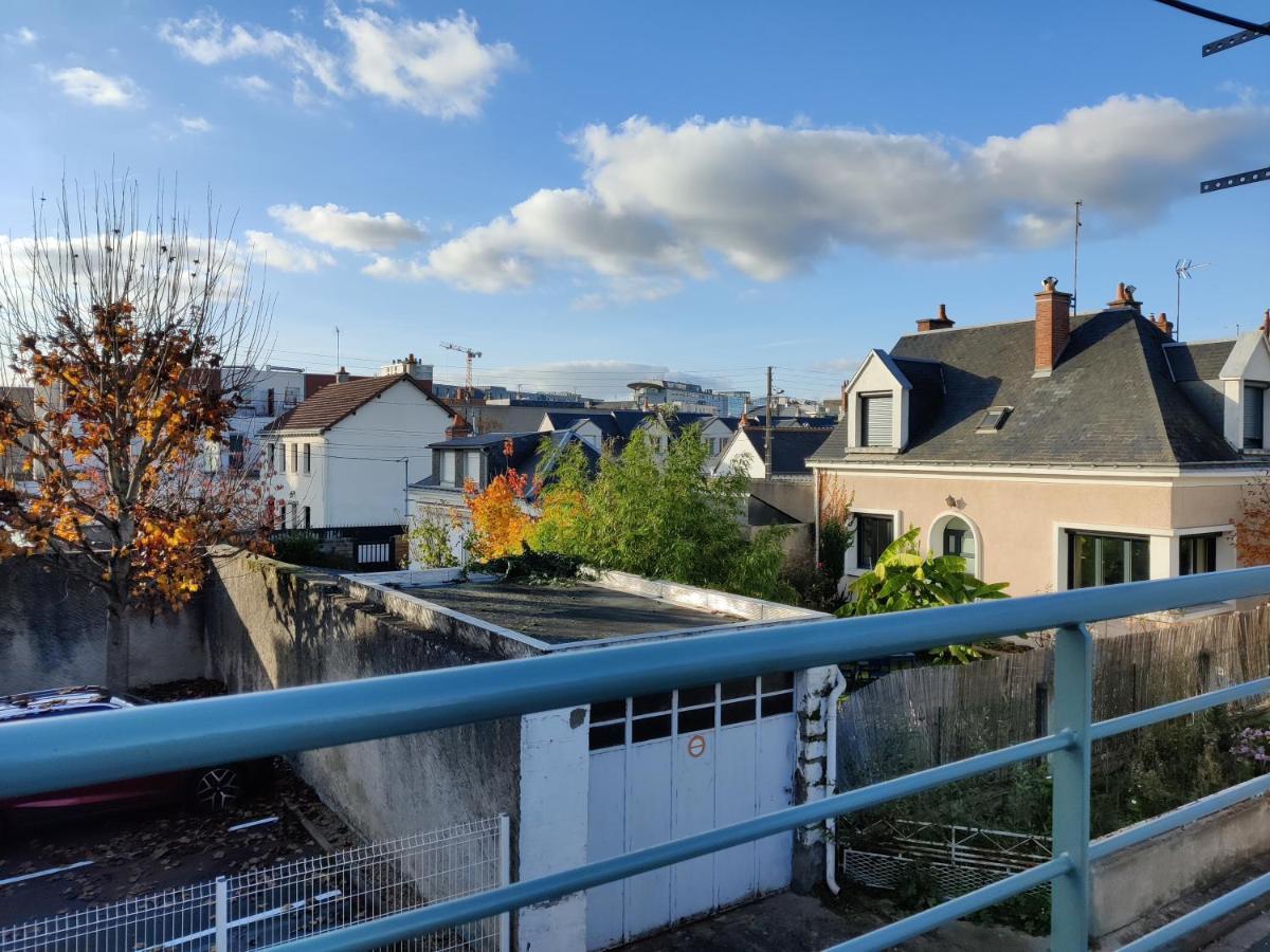 Studio équipé, grande terrasse, à côté de la gare Tours Extérieur photo